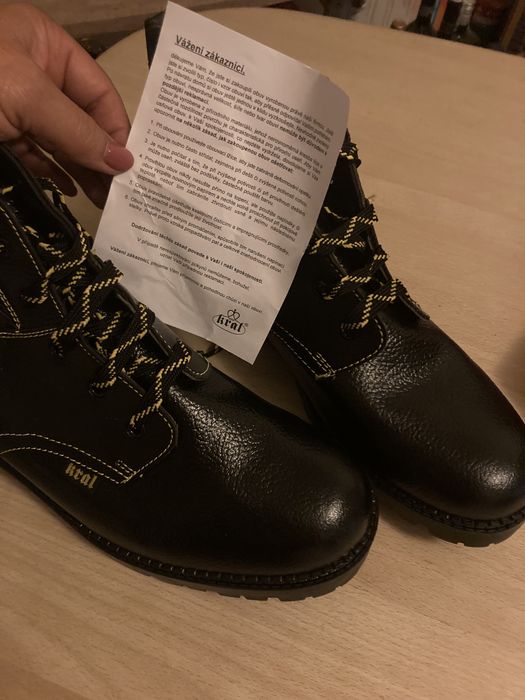 Зимни рабатни обувки ,номер 47