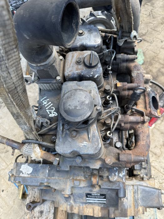 Motor iveco  4.5 cu pompa si injectiare clasice , fara calculator