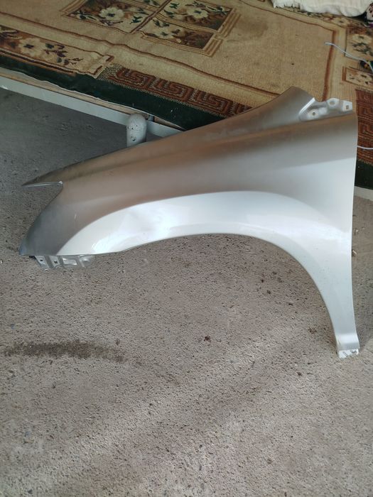 Продам левое крыло от лексуса рх 330