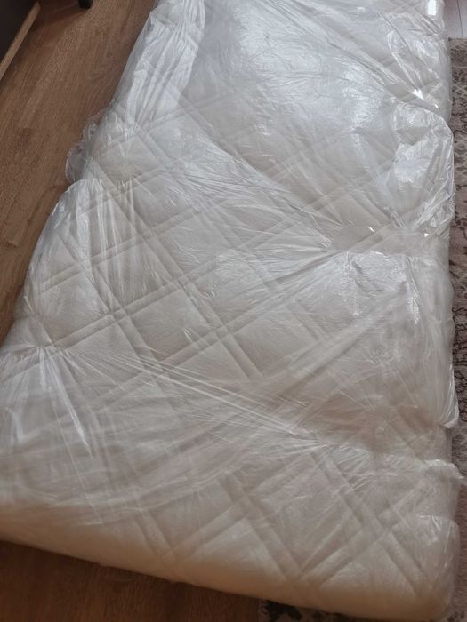 Детски матрак 60x120 в отлично състояние и съхранение.