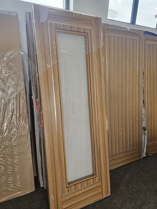 Разпродажба Крила за врати без каси внос от Испания