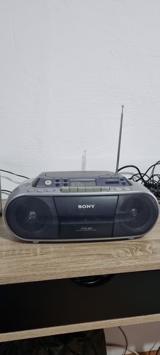 Boombox Panasonic RX DT37 si Sony CFD S01