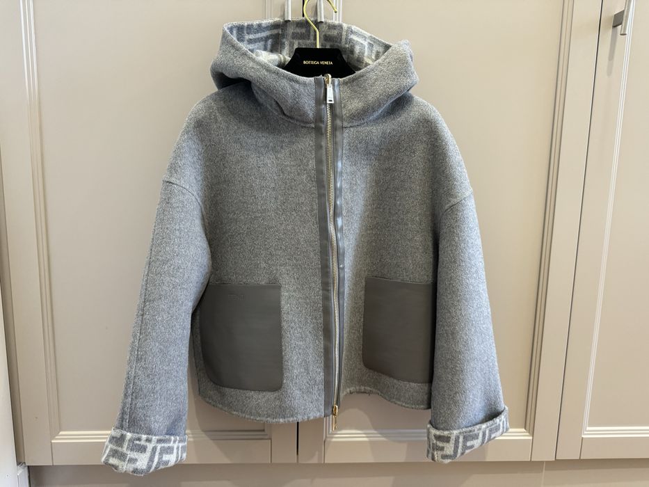 Полупальто Fendi