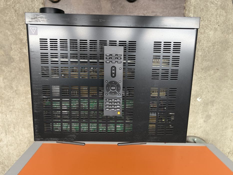 Onkyo tx-nr 676 4K  Dolby Atmos