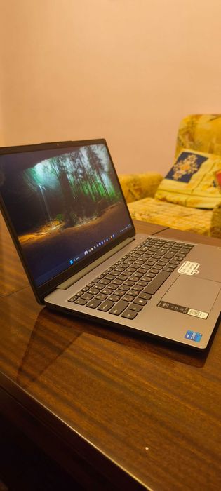 лаптоп Lenovo IdeaPad 3 15" Ultraslim Gen 7
