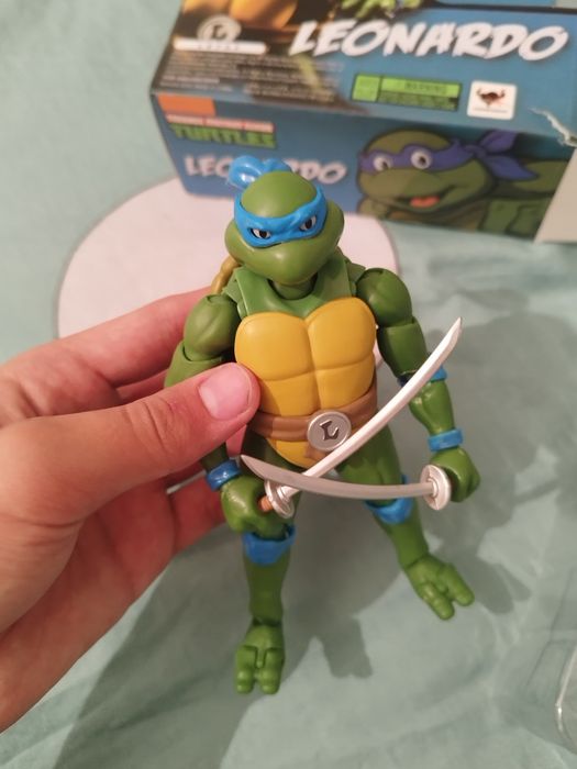 Продаю экшн-фигурку