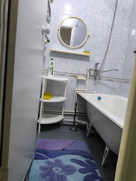 Uy sotiladi 3/5/5. 76 m². Olmazor tumani. Qora-Qamish 2/4.