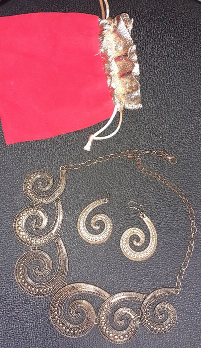 Недорого продам красивое платье