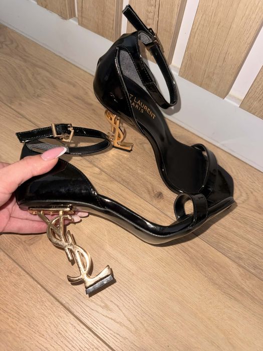 Обувки на висок ток YSL токчета черни