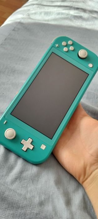 Продам Нинтендо свитч лайт