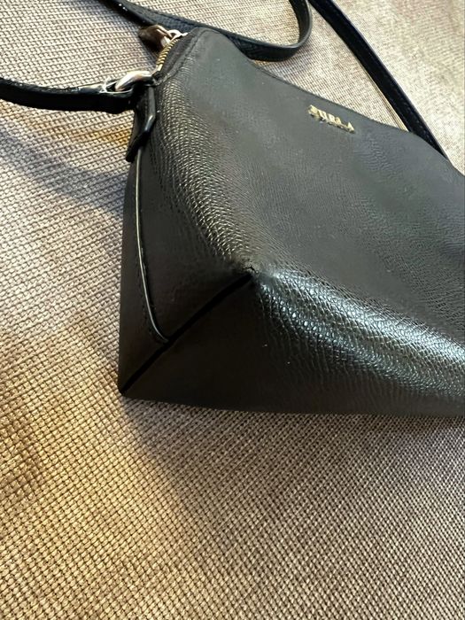 Furla чанта черна