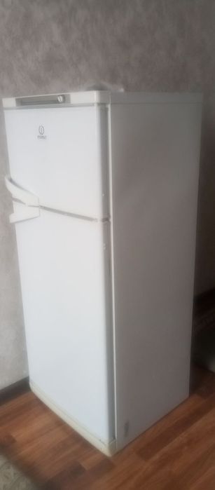 Холодильник сатылады