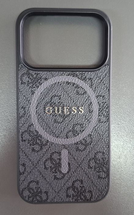 Оригинален кейс Guess за iPhone 17 pro