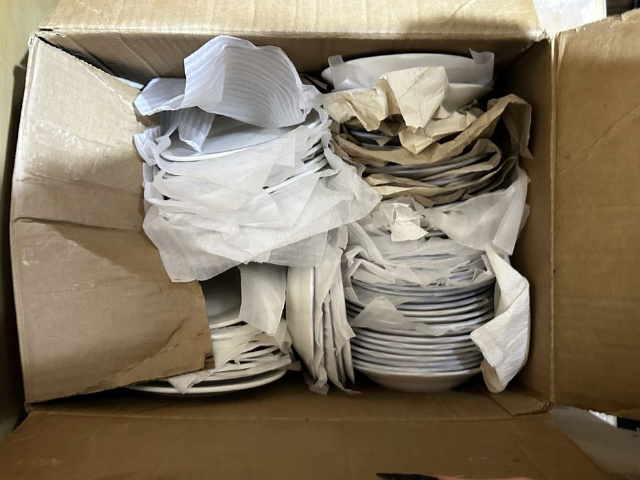 срочно продам посуду 2 коробки