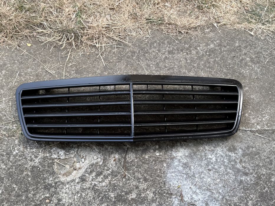 Решетка за Mercedes CLK W208