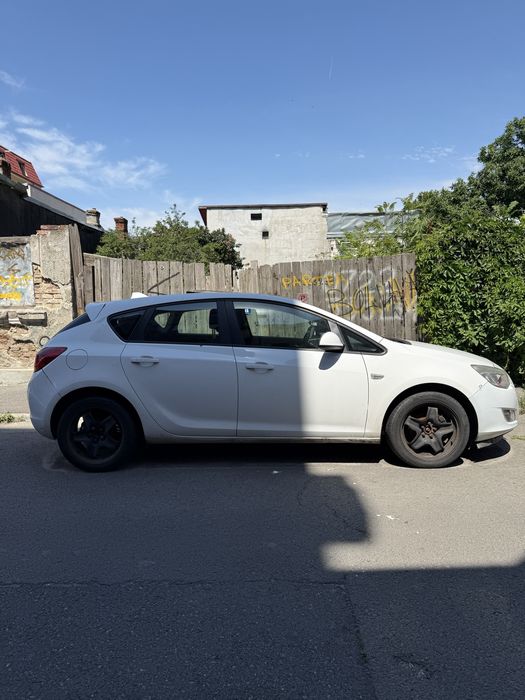 Opel Astra J Turbo 1.4 2010 Benzina