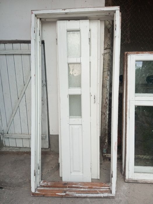 Эшик ва ромлар б/у сотилади