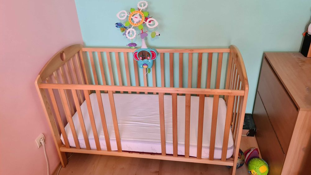 бебешко/детско креватче от масивно дърво - Lola kinderbett 70/140 + двулицев матрак magniflex Pierre Cardin