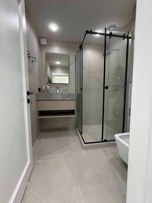 Интерпол спец план 5/7/7 127кв.м евро люкс с мебелью и техникой срочно