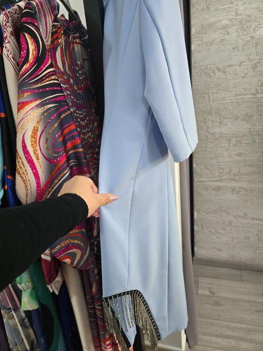 Vând rochie stil sacou