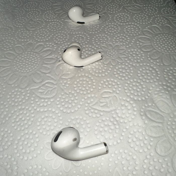 Продам 3шт Air Pods