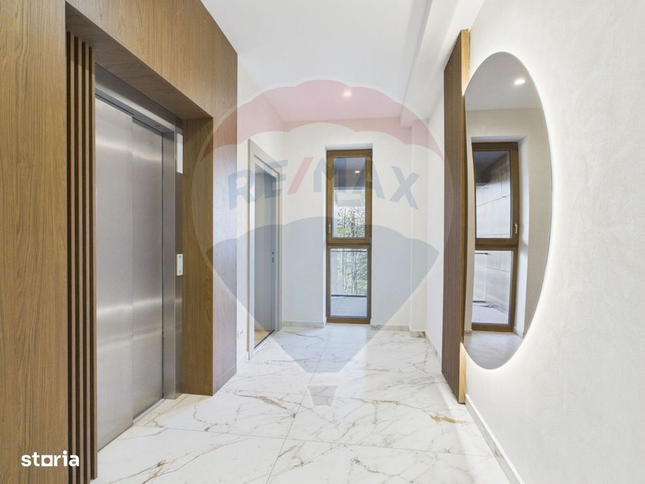 Apartament parter cu 3 camere, curte proprie in inima padurii - Sinaia
