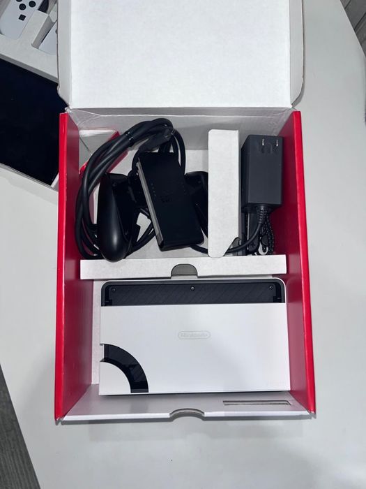 Nintendo switch oled белый