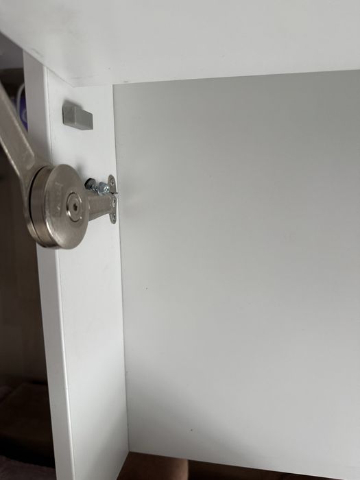 Vand masuta de machiaj