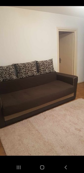 Sunt disponibile următoarele produse de mobilier