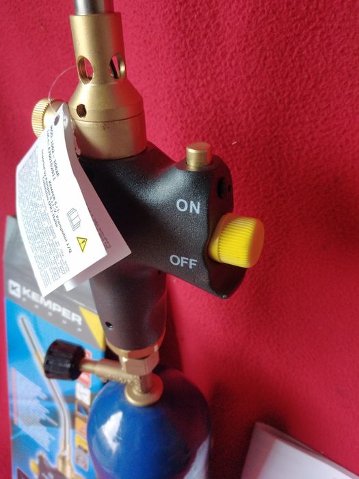 Качествена горелка пиезо запалване комплект с зареждащата се бутилка.