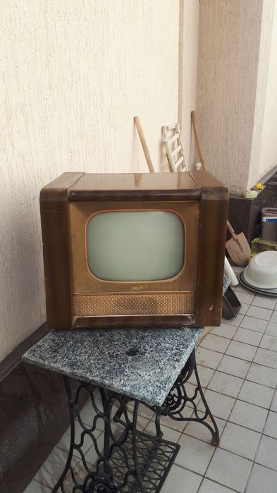 Телевизор антикварни