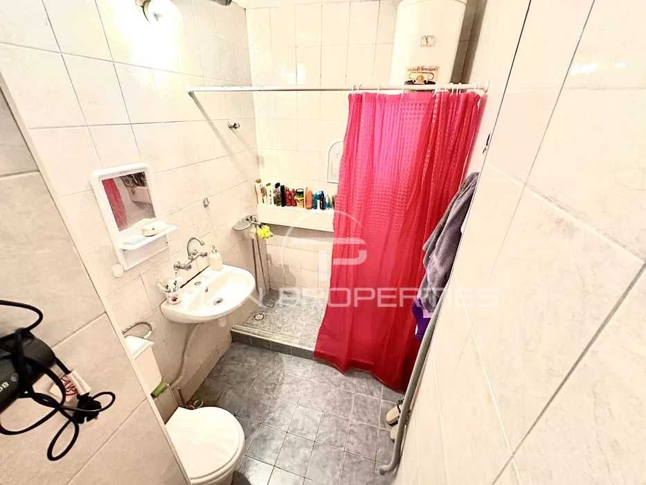 Продава се Тристаен апартамент в Пловдив, Христо Смирненски - 76 кв.м за 1829 €/кв.м - Снимка #7