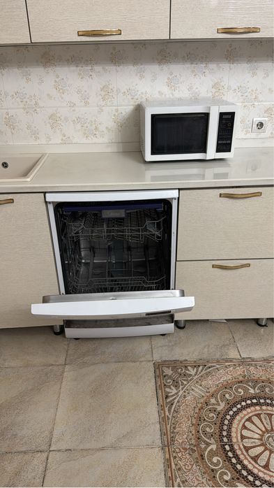 Срочно продам кухонный гарнитур