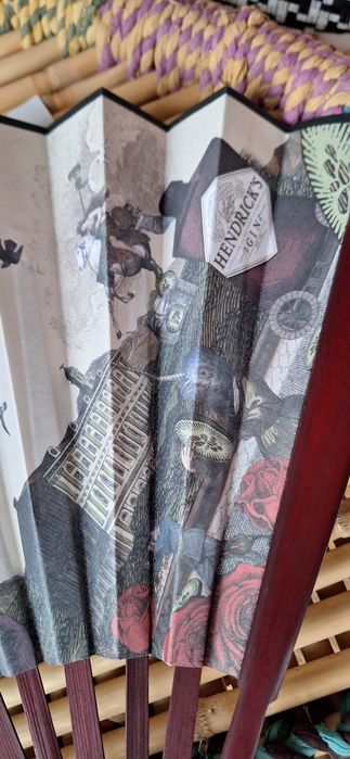 Evantai lux Hendrick's!