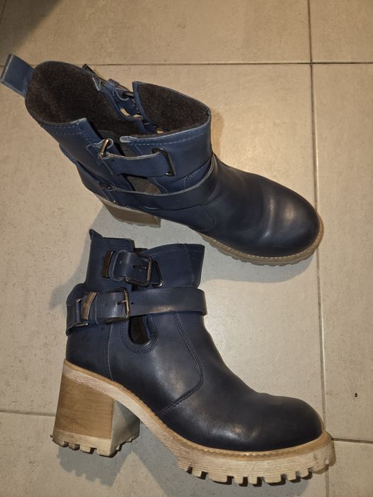 Botine albastre, toc gros, mărimea 39, stare bu