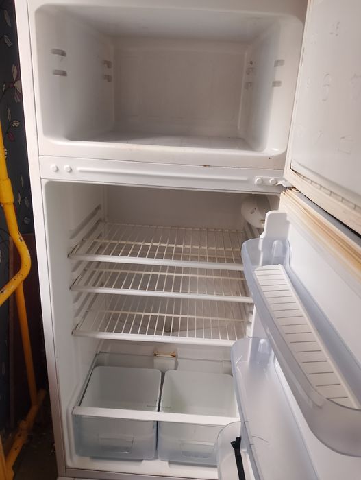Холодильник INDESIT