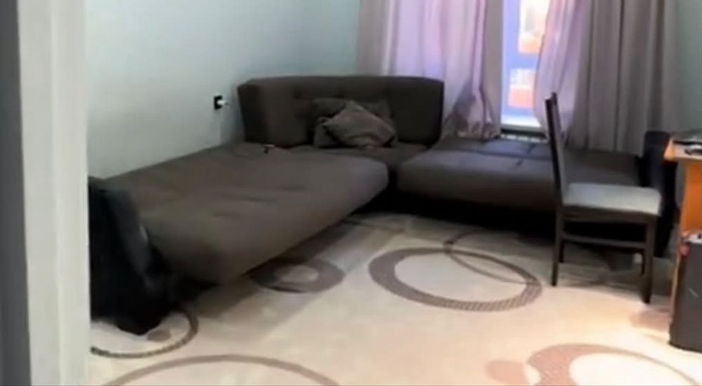 Диван угловой продам