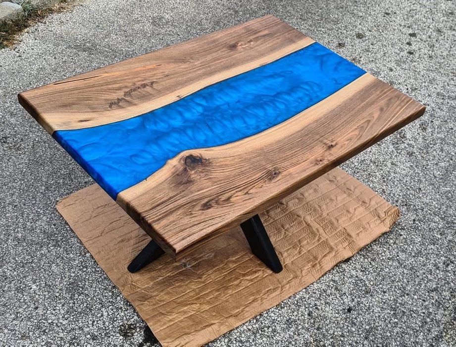 Холна маса от орех и епоксидна смола 100/70/50h