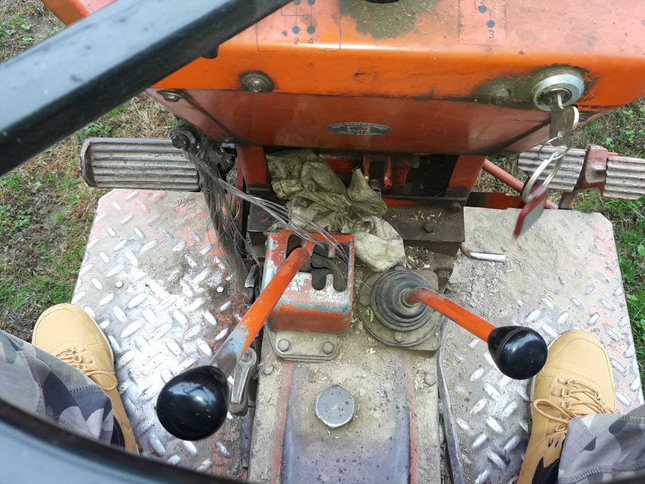 Tractor Renault 651