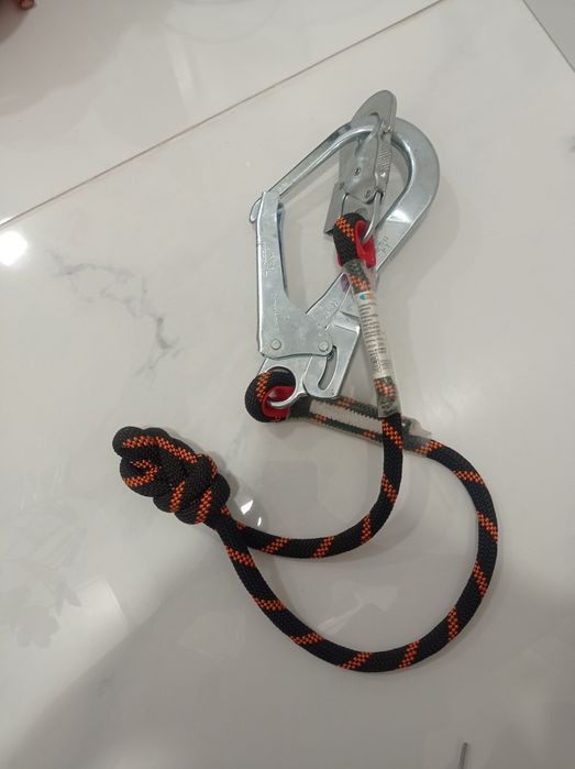 Въже с кука за скеле 1.5м Climax