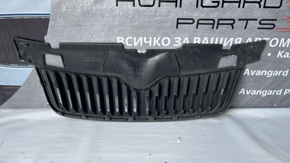 Решетка Skoda Fabia 2