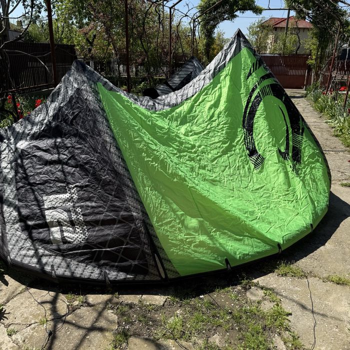 Set complet Kitesurfing Cabrinha (Kite 12m, Placă, Bară, Centură, Pompă)