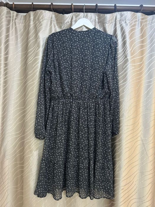 Продам платья в отличном состоянии размер 48