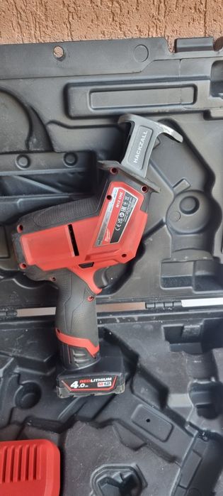 Milwaukee M12 CHZ Fierastrau Vulpe 2023