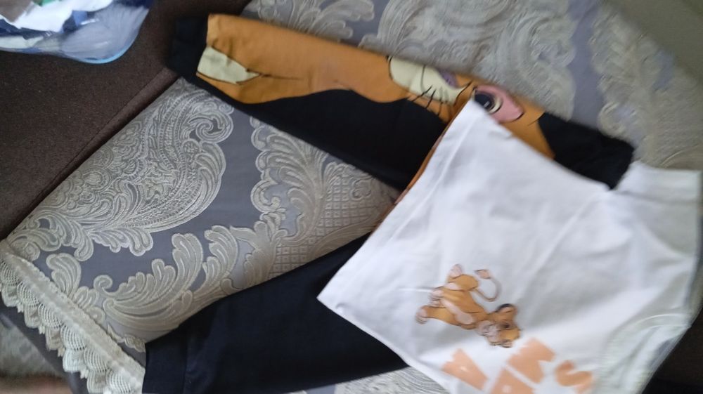 Продам костюмы на мальчика