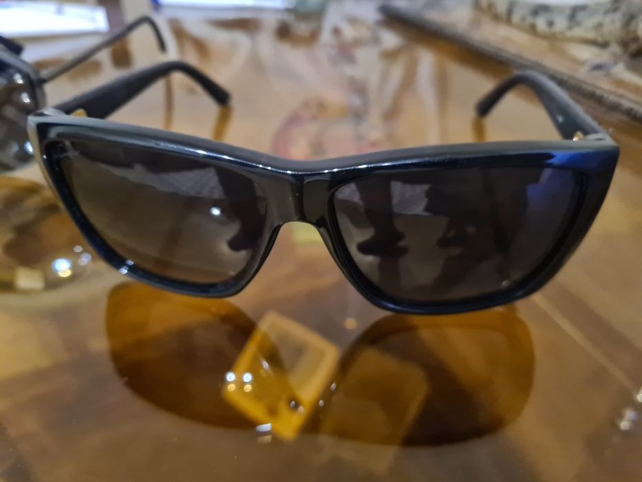 Солнцезащитные очки Италия