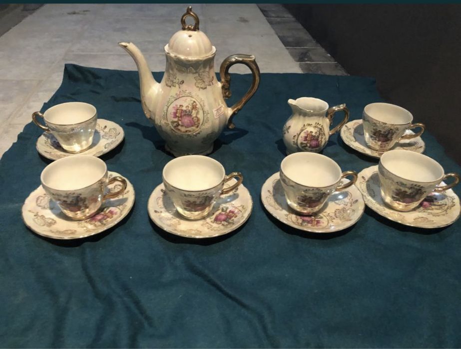 Сервиз антикварный, музыкальный