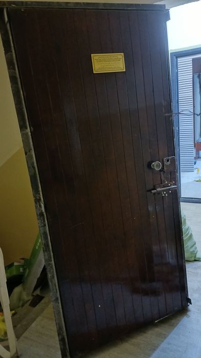 Кириш темир эшиги