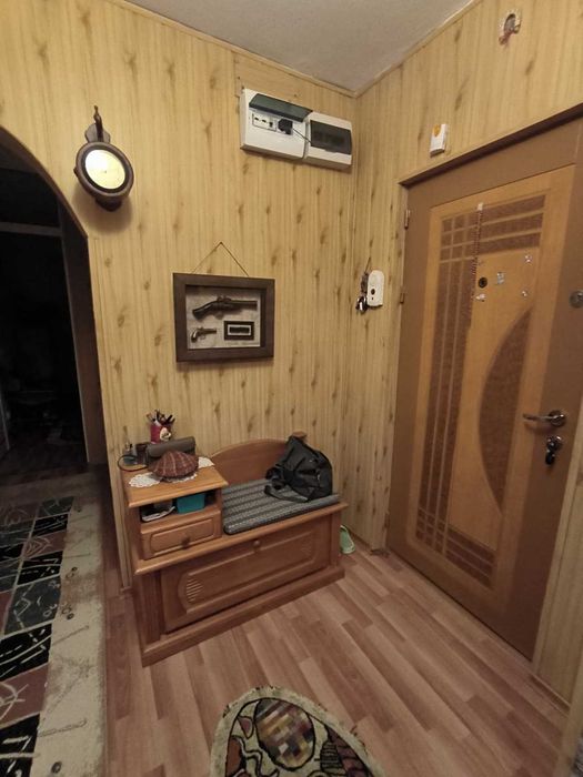 Apartament 3 camere decomandat cu doua balcoane- Campulung, Grui