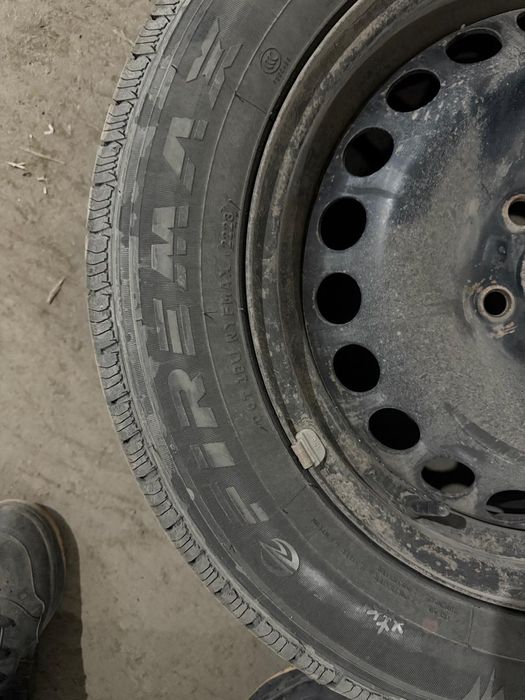 Автошина с диском